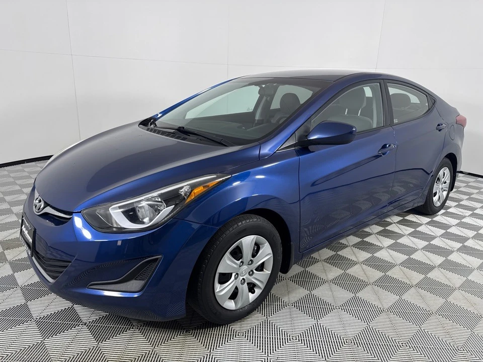 2016 Hyundai Elantra - Image 9 of 12