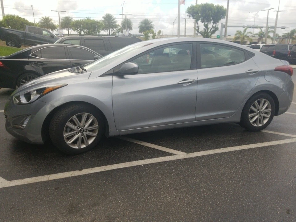 2016 Hyundai Elantra - Image 2 of 5
