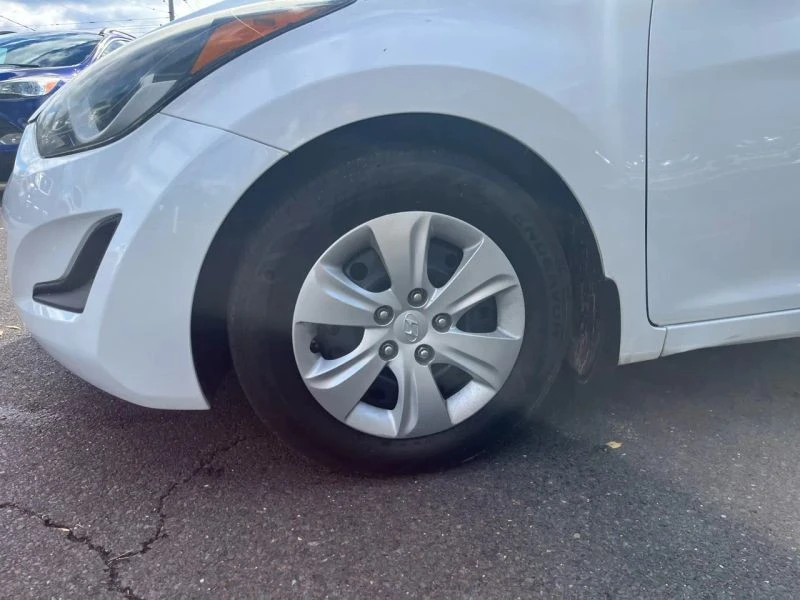 2016 Hyundai Elantra - Image 8 of 12