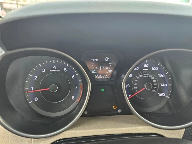 2016 Hyundai Elantra - Image 12 of 12