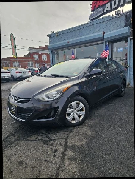 2016 Hyundai Elantra - Image 4 of 12