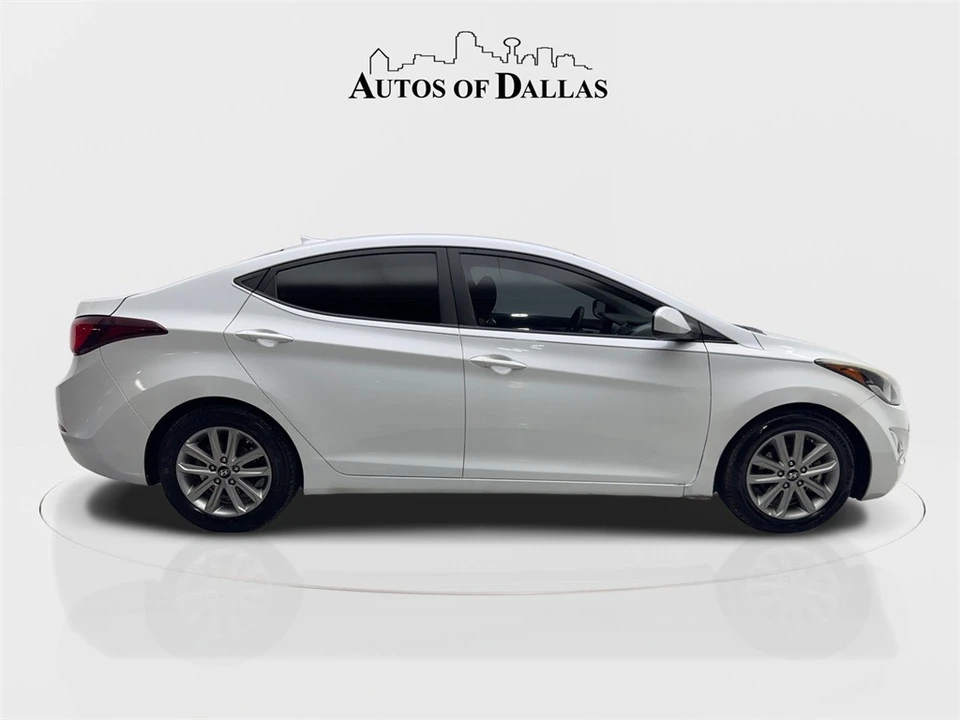 2016 Hyundai Elantra - Image 10 of 12