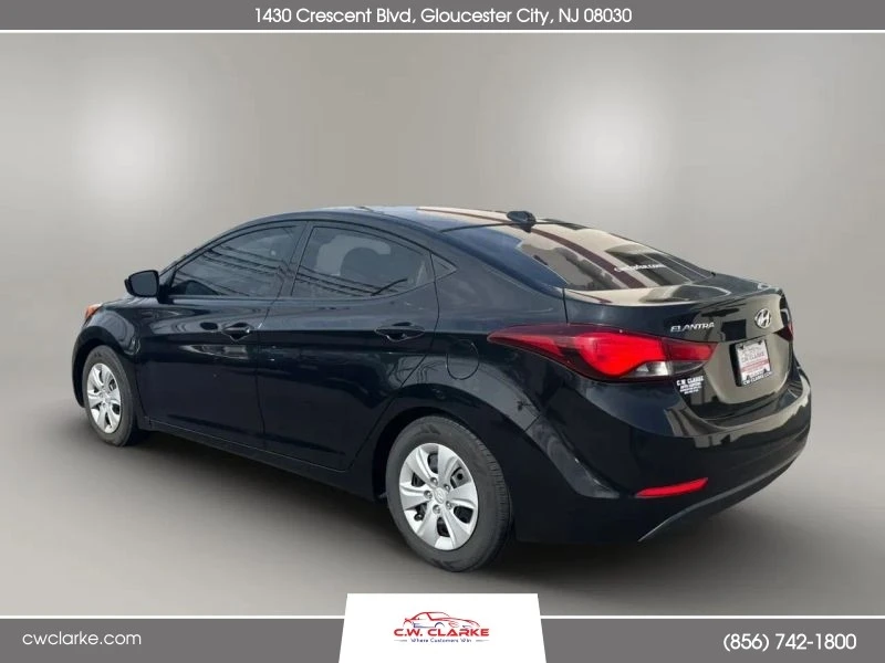 2016 Hyundai Elantra - Image 5 of 6