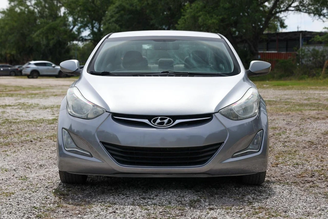 2016 Hyundai Elantra - Image 17 of 31