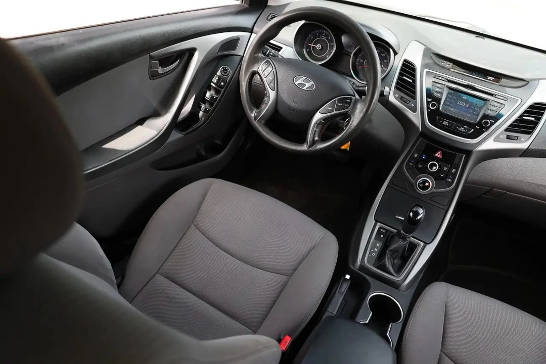 2016 Hyundai Elantra - Image 21 of 31