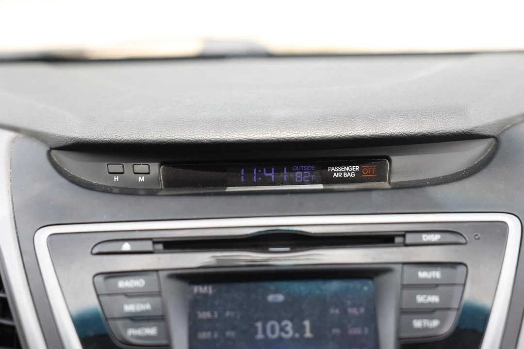 2016 Hyundai Elantra - Image 31 of 31