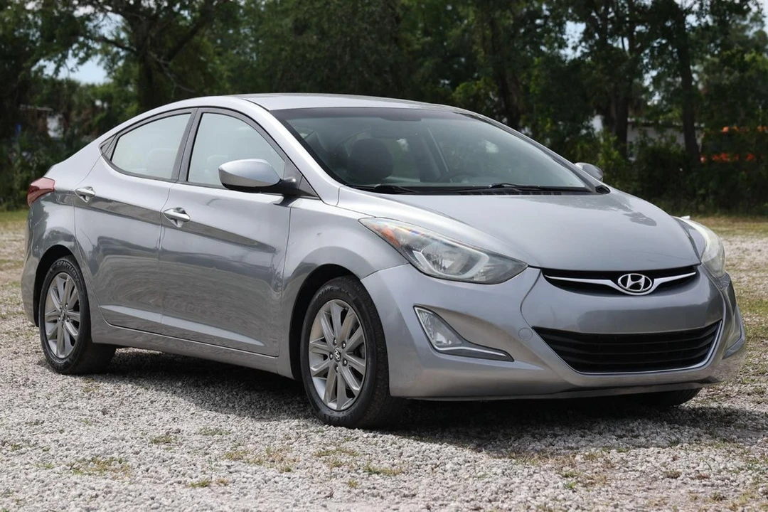 2016 Hyundai Elantra - Image 15 of 31