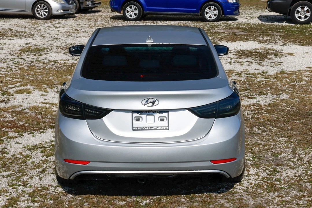2016 Hyundai Elantra - Image 9 of 12