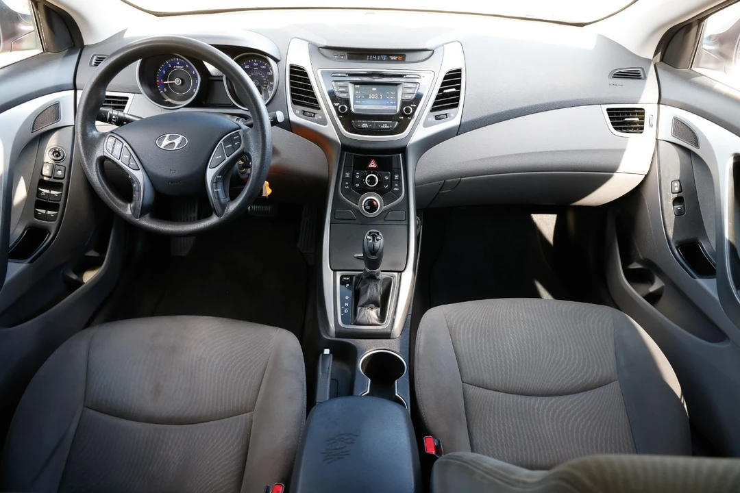 2016 Hyundai Elantra - Image 2 of 12