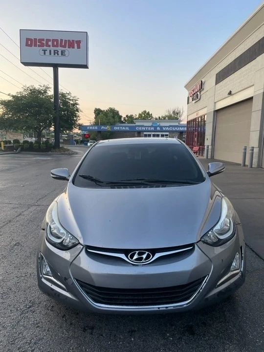 2016 Hyundai Elantra - Image 11 of 12