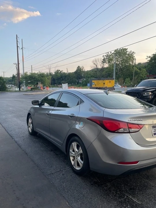 2016 Hyundai Elantra - Image 4 of 12