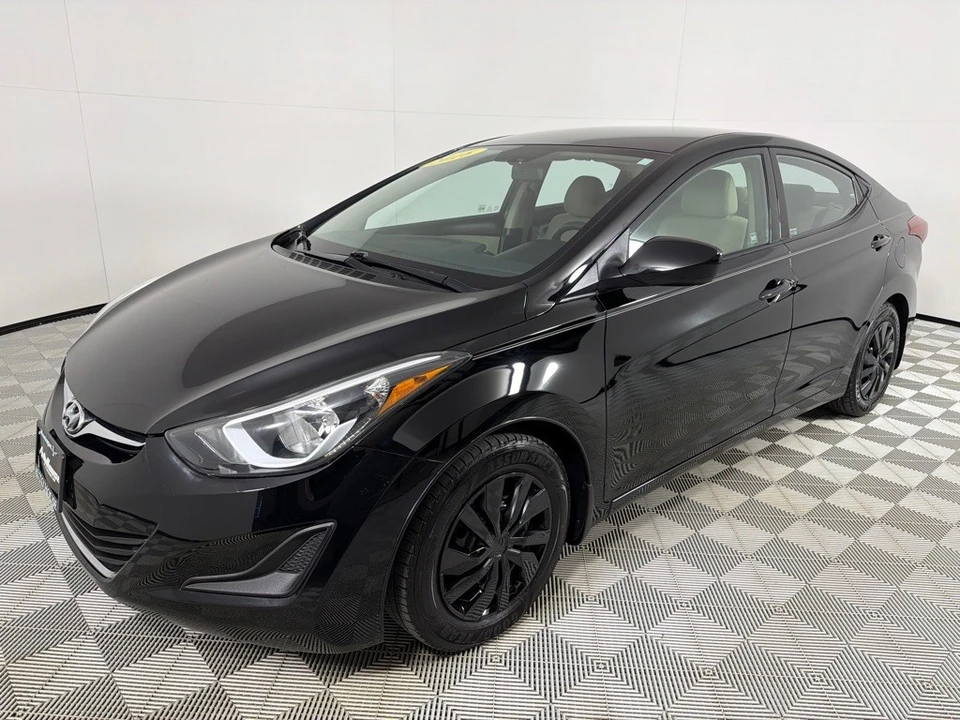 2016 Hyundai Elantra - Image 8 of 12