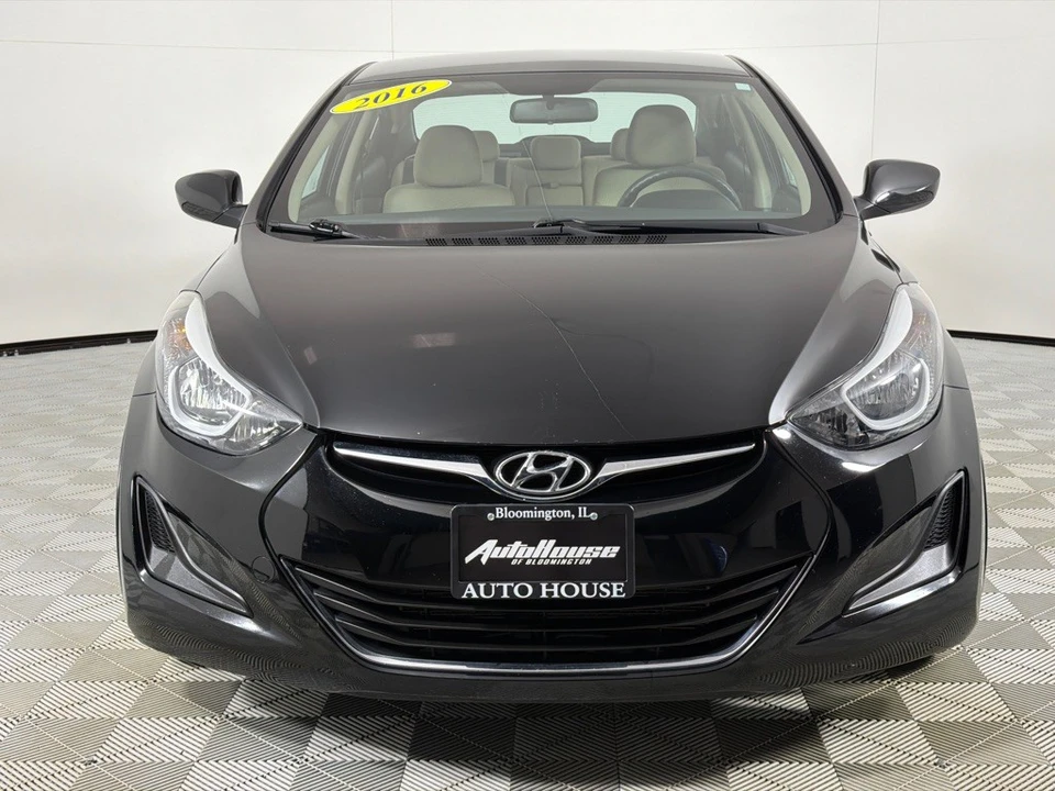 2016 Hyundai Elantra - Image 10 of 12