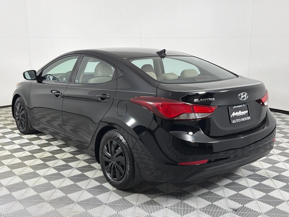 2016 Hyundai Elantra - Image 6 of 12