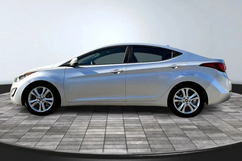 2016 Hyundai Elantra - Image 4 of 12