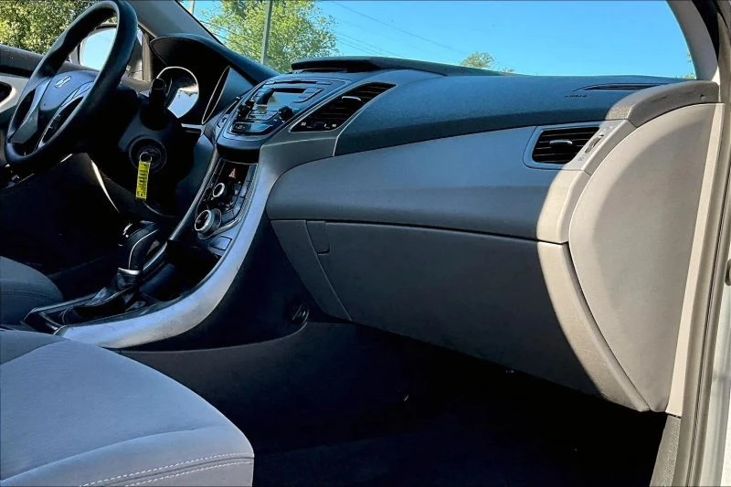 2016 Hyundai Elantra - Image 12 of 12