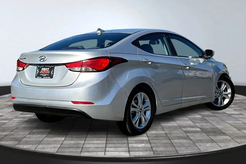 2016 Hyundai Elantra - Image 5 of 12