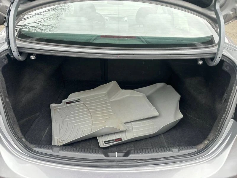 2016 Hyundai Elantra - Image 11 of 12