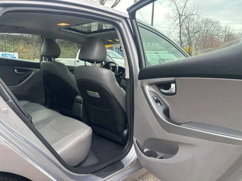 2016 Hyundai Elantra - Image 9 of 12