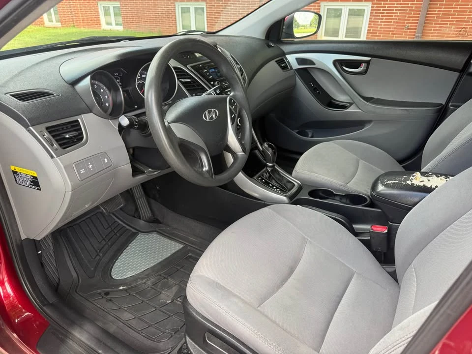 2016 Hyundai Elantra - Image 7 of 12