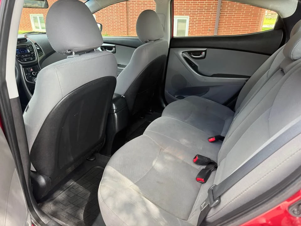 2016 Hyundai Elantra - Image 8 of 12