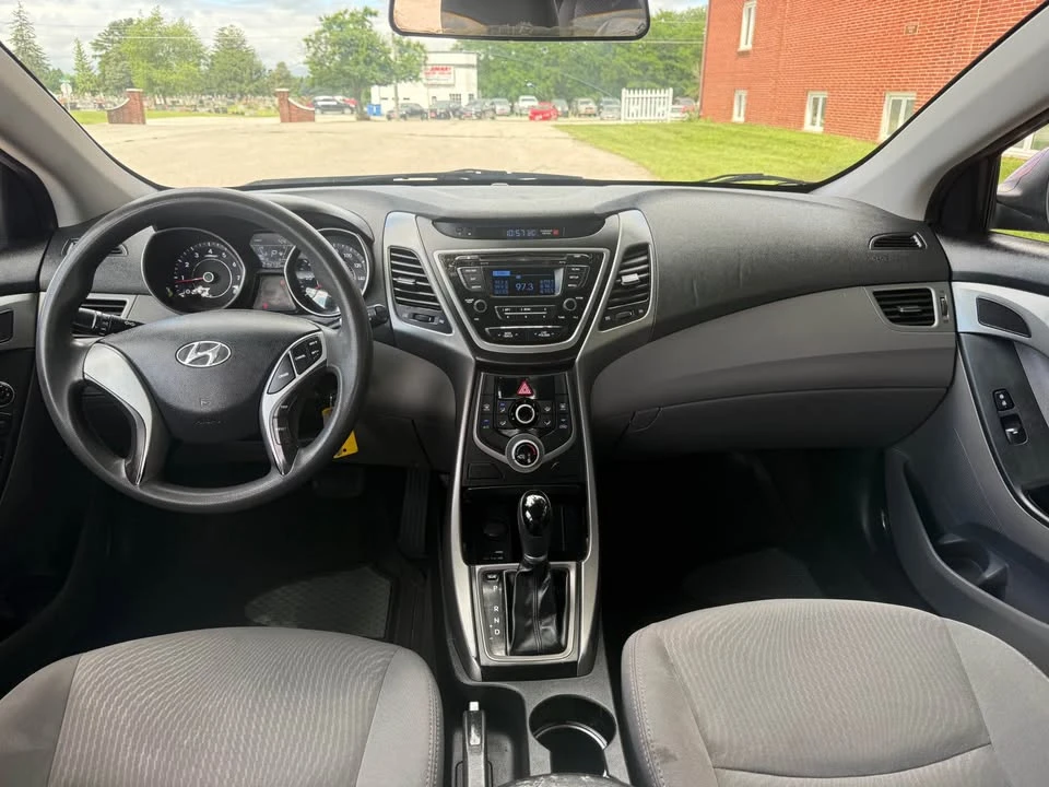 2016 Hyundai Elantra - Image 9 of 12