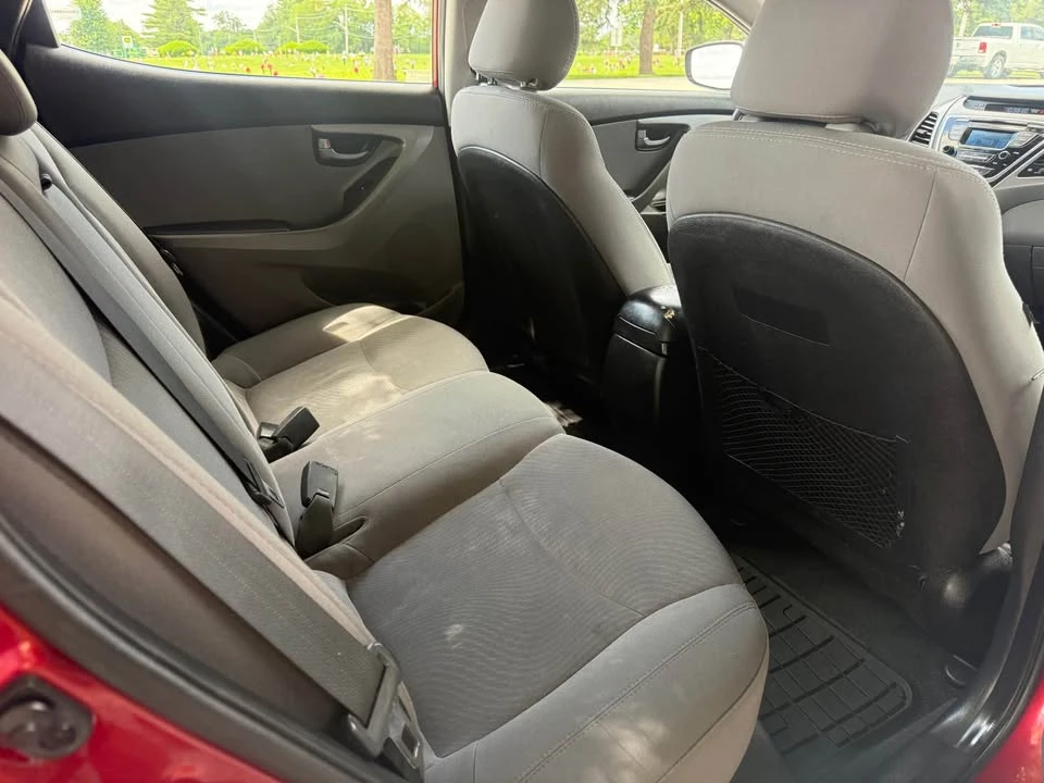 2016 Hyundai Elantra - Image 10 of 12
