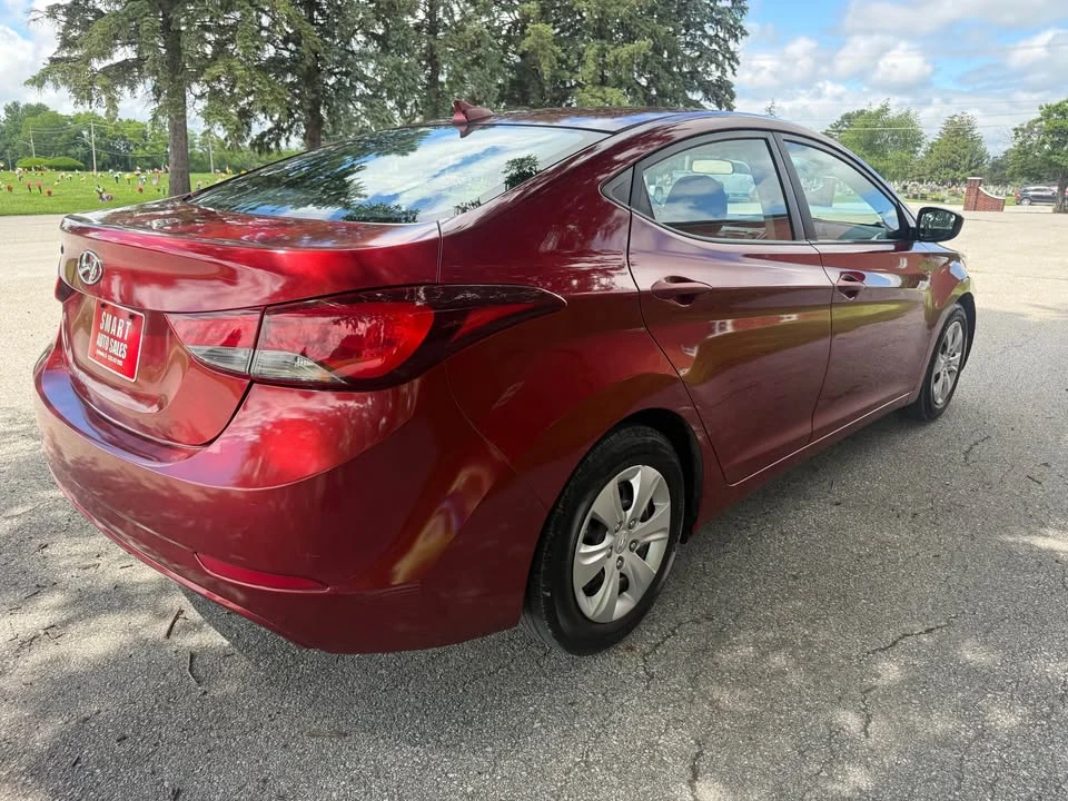 2016 Hyundai Elantra - Image 4 of 12