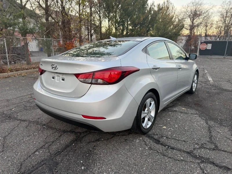 2016 Hyundai Elantra - Image 7 of 12