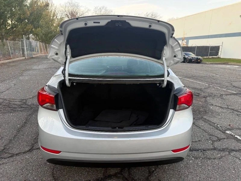 2016 Hyundai Elantra - Image 6 of 12