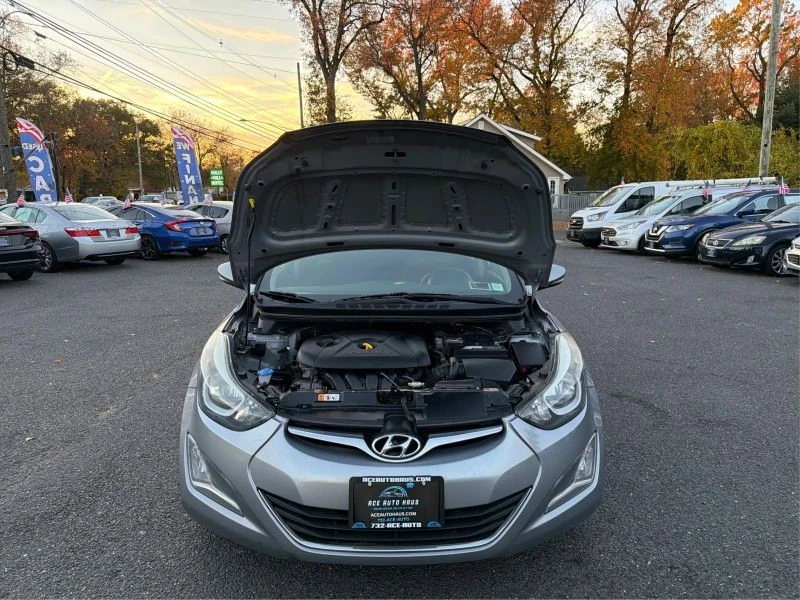 2016 Hyundai Elantra - Image 11 of 12