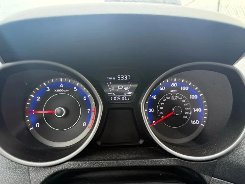 2016 Hyundai Elantra - Image 10 of 12