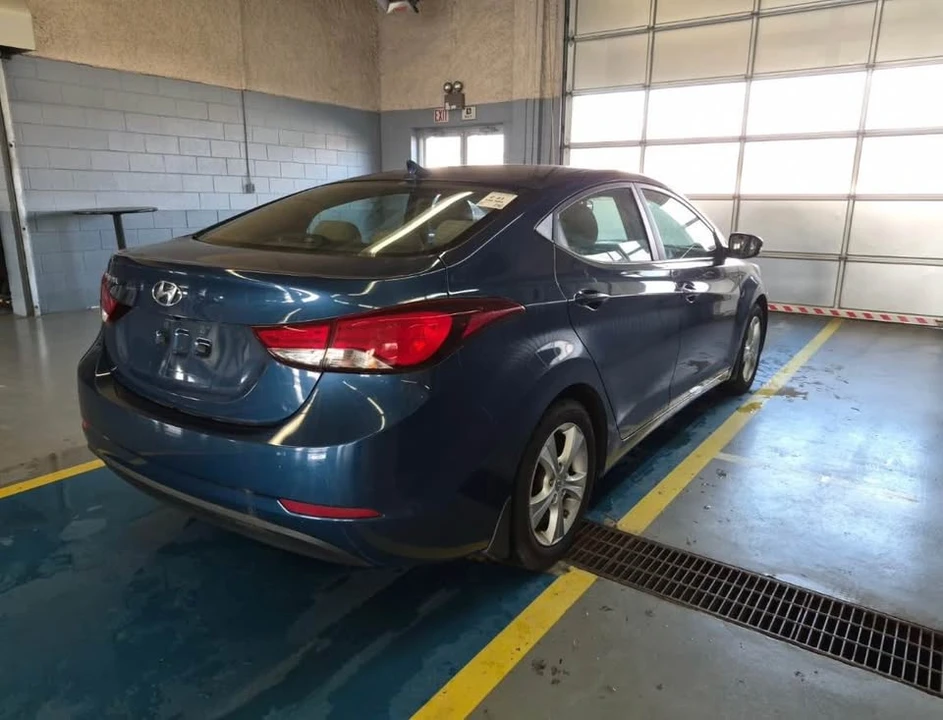 2016 Hyundai Elantra - Image 4 of 13