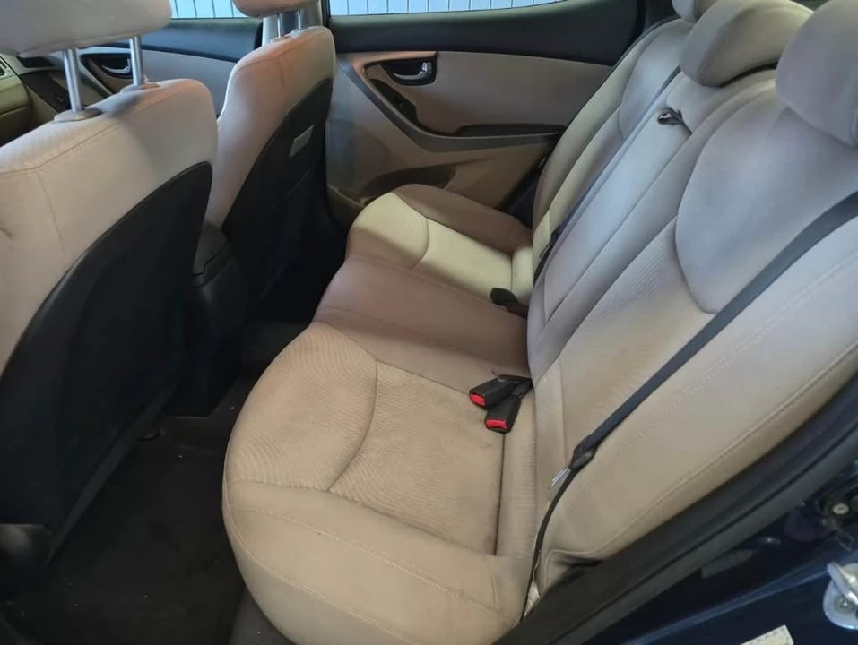 2016 Hyundai Elantra - Image 10 of 13