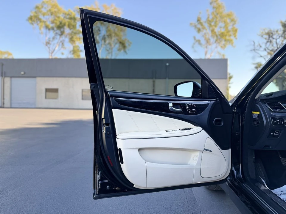 2016 Hyundai Equus - Image 10 of 21