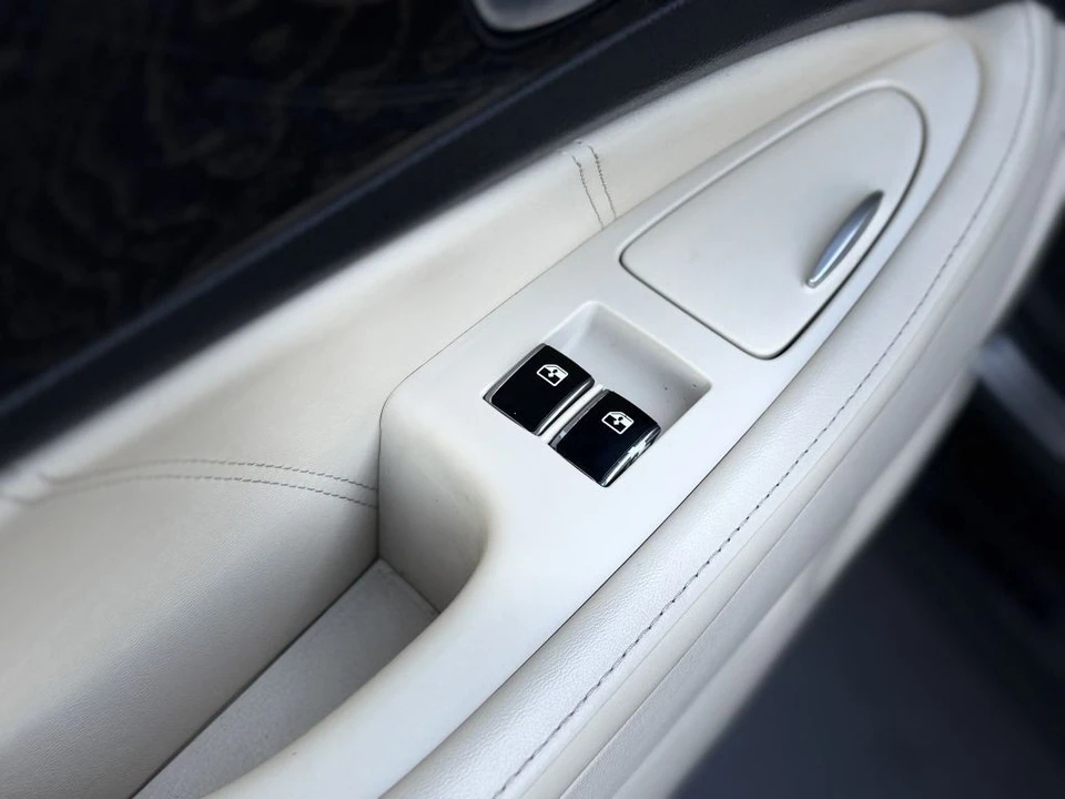 2016 Hyundai Equus - Image 17 of 21