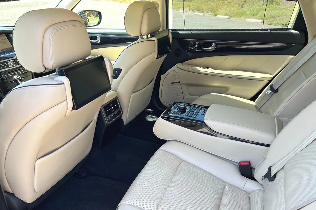 2016 Hyundai Equus - Image 30 of 31