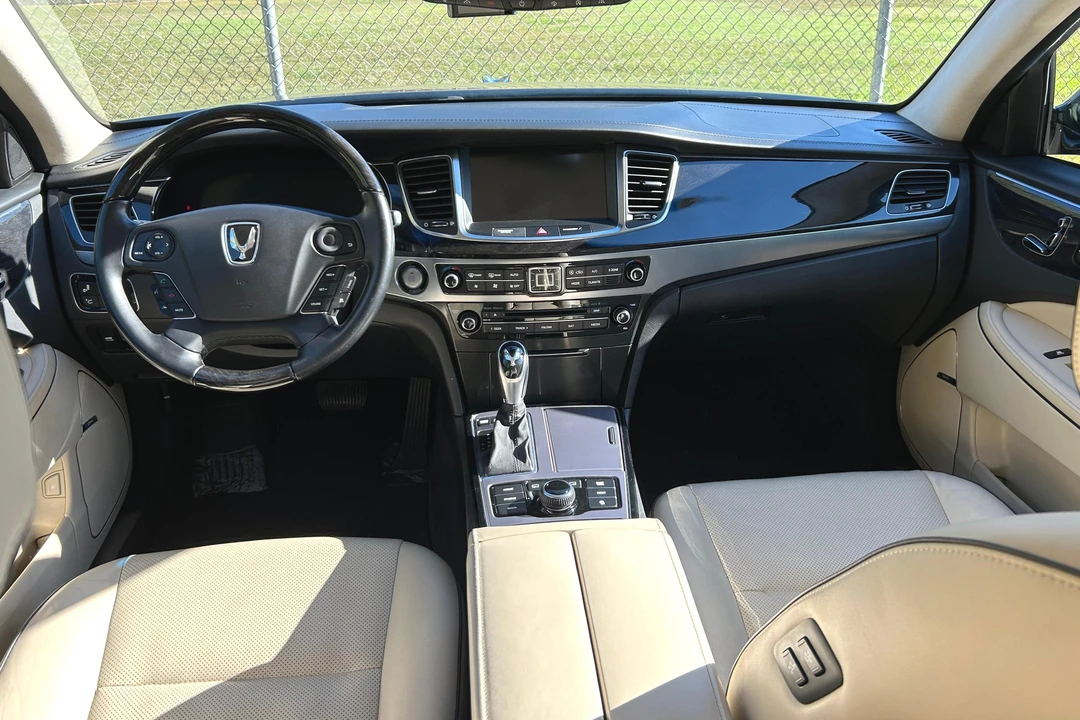 2016 Hyundai Equus - Image 28 of 31