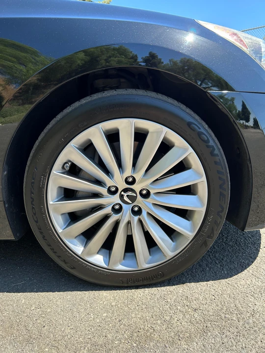 2016 Hyundai Equus - Image 27 of 31