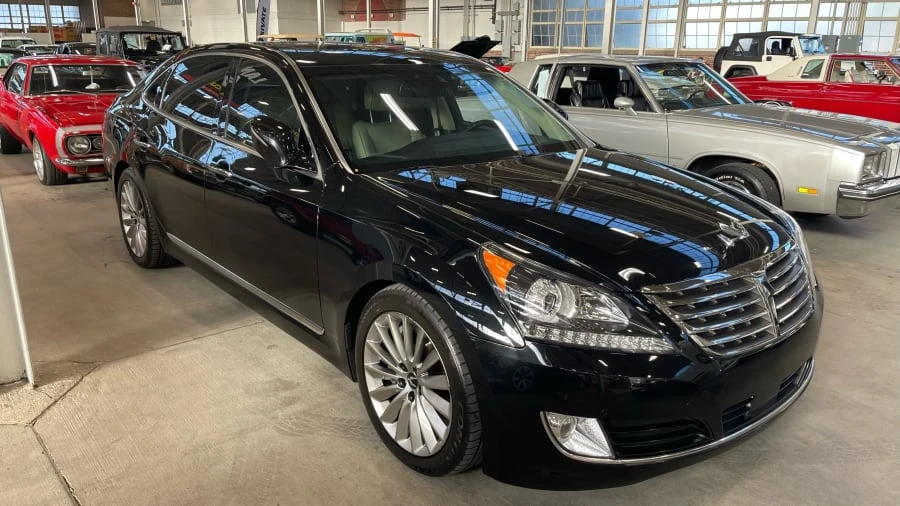 2016 Hyundai Equus - Image 2 of 10