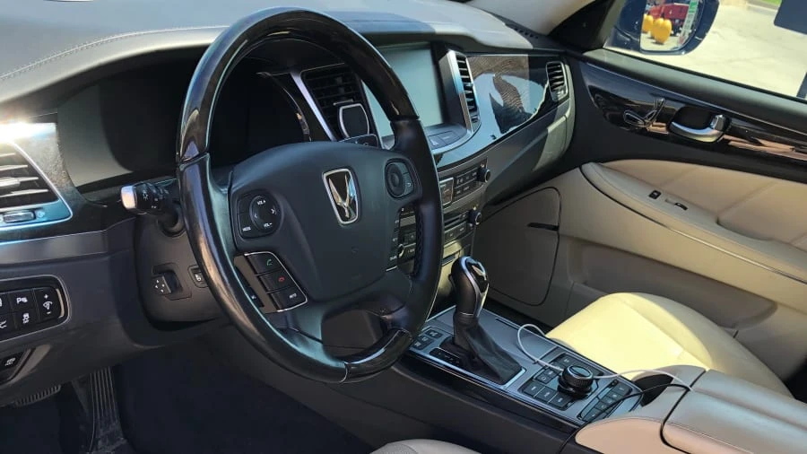 2016 Hyundai Equus - Image 4 of 10