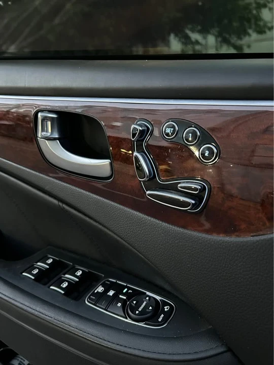 2016 Hyundai Equus - Image 6 of 11