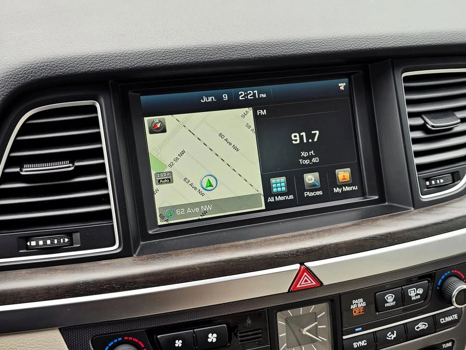 2016 Hyundai Genesis - Image 14 of 19