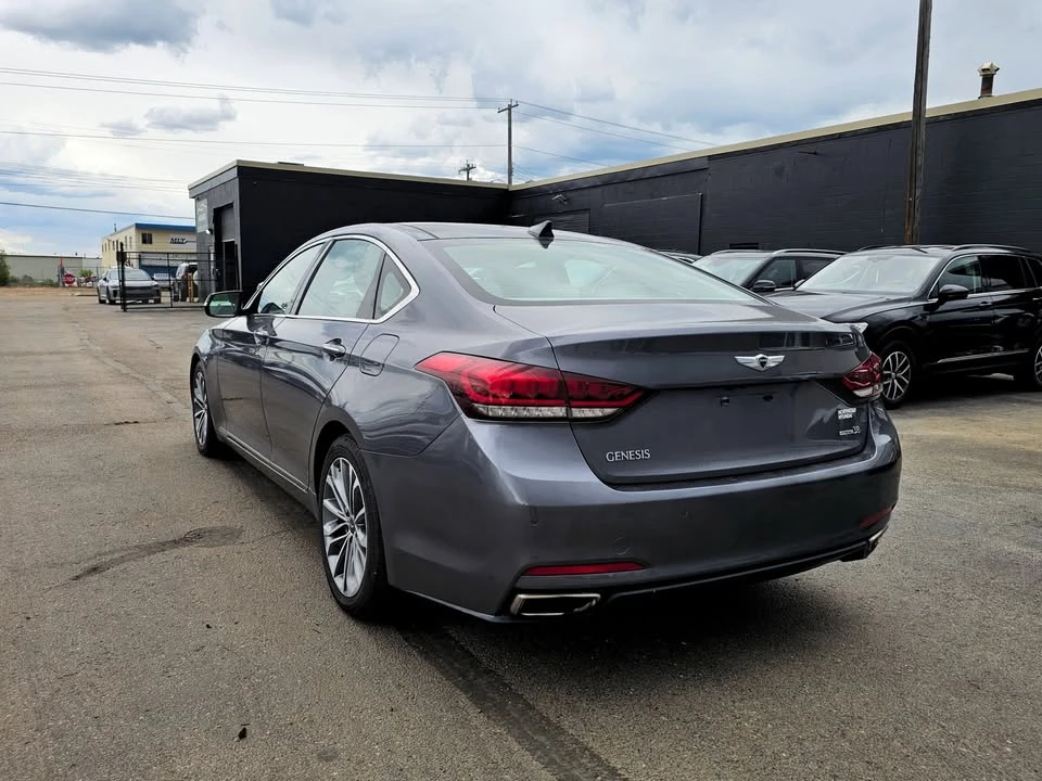 2016 Hyundai Genesis - Image 7 of 19