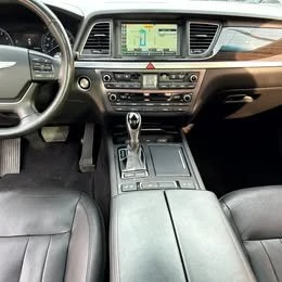 2016 Hyundai Genesis - Image 14 of 17