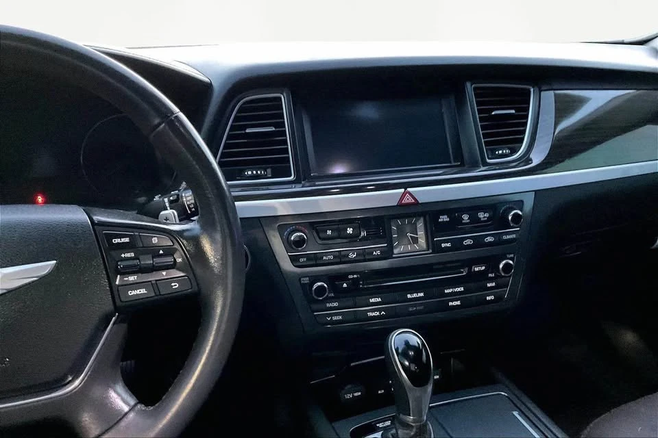 2016 Hyundai Genesis - Image 8 of 20