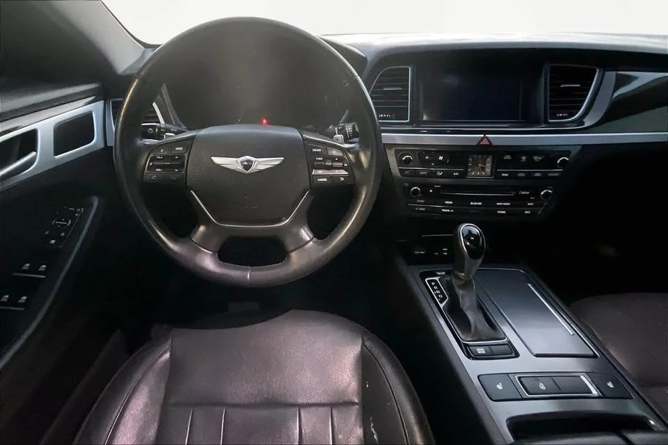 2016 Hyundai Genesis - Image 7 of 20