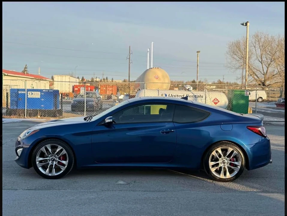 2016 Hyundai Genesis - Image 3 of 12