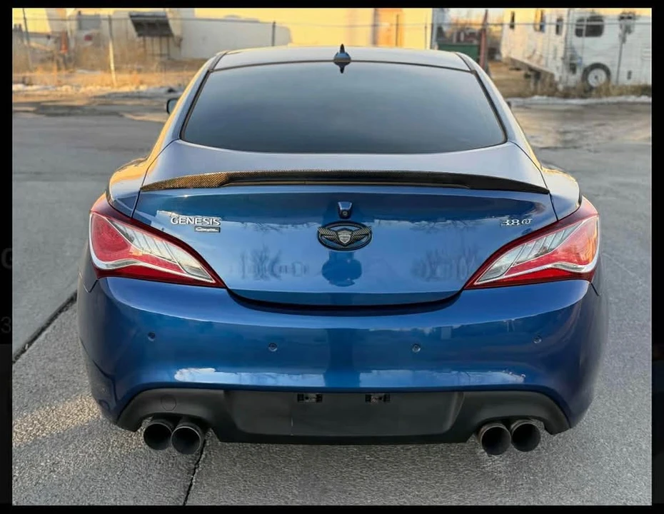 2016 Hyundai Genesis - Image 11 of 12