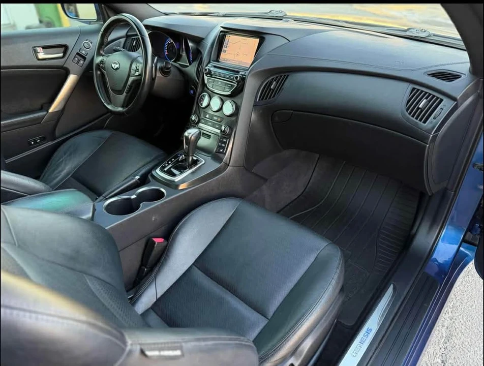 2016 Hyundai Genesis - Image 7 of 12